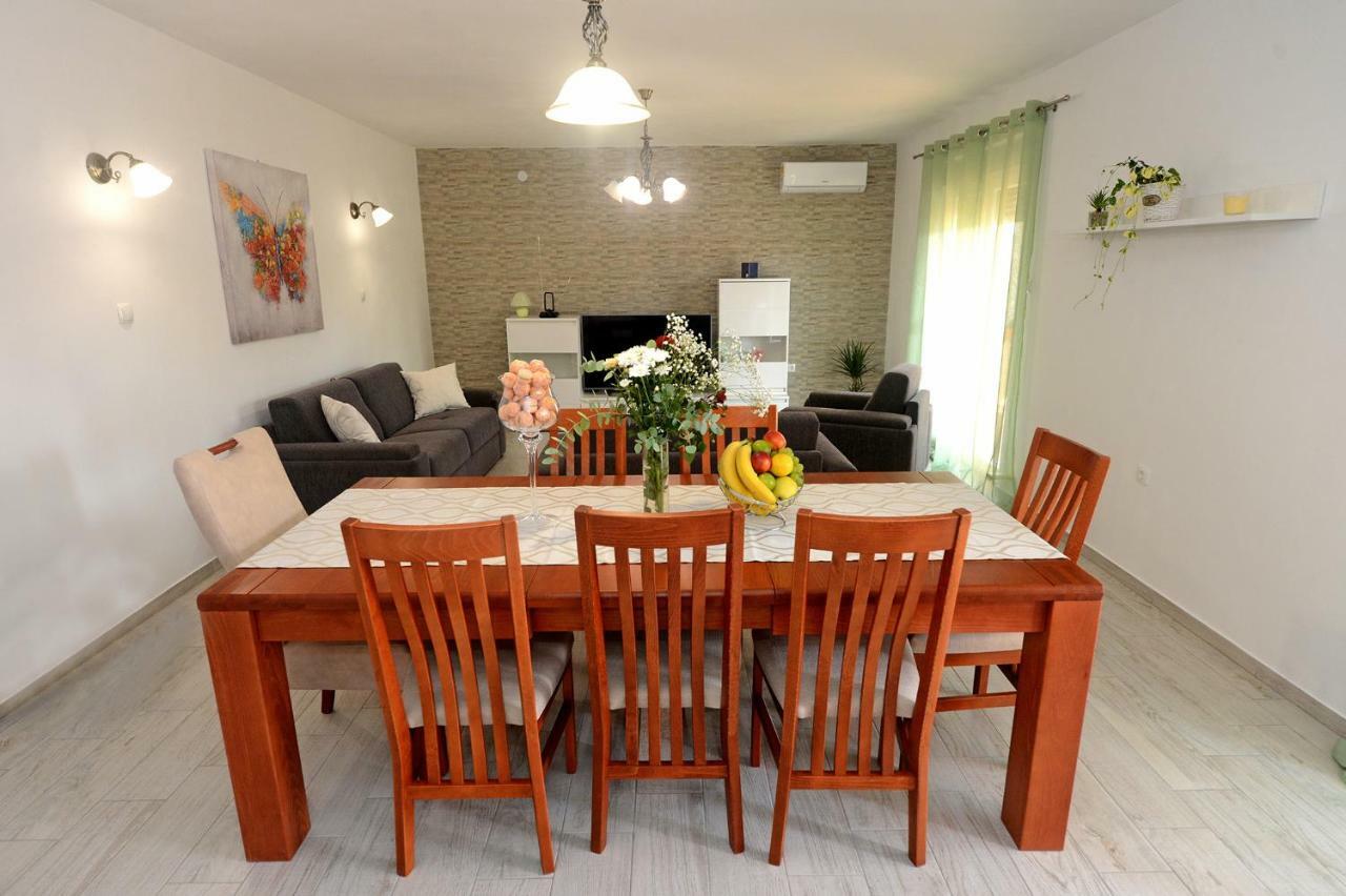 Apartman Adriana Zara Esterno foto